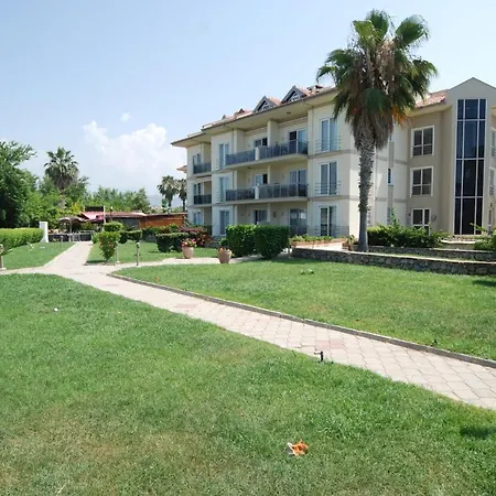 Saros Calis Beach Apartment *
