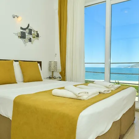 Saros Calis Beach Apartment *