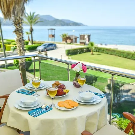 Saros Calis Beach Apartment
