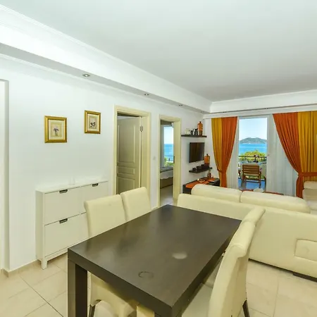 Appartamento Saros Calis Beach